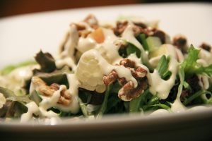 How to make Tahani Salad Dressing?